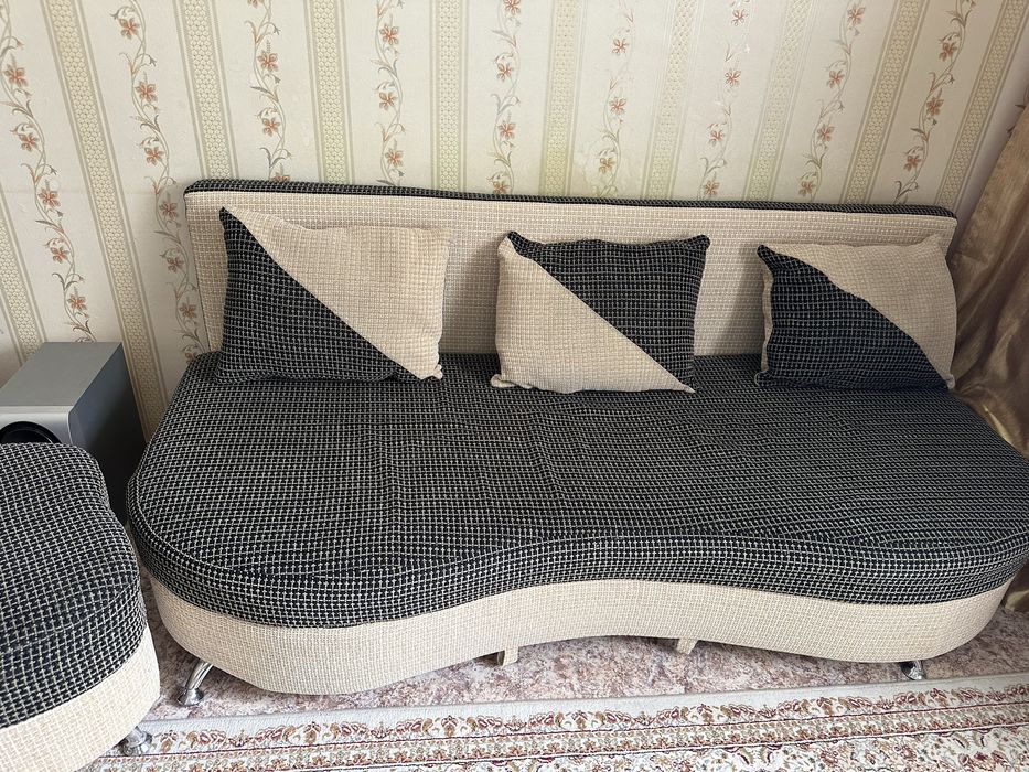 Продам мягкий диван-софу