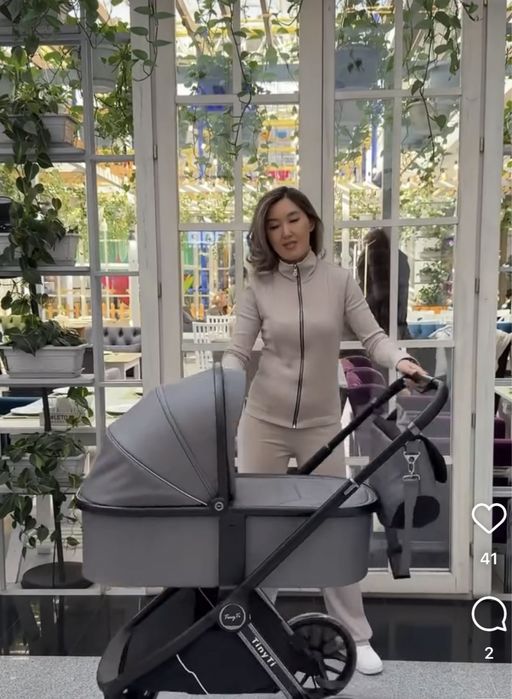 Коляска 4в1 супер универсальная, все новое