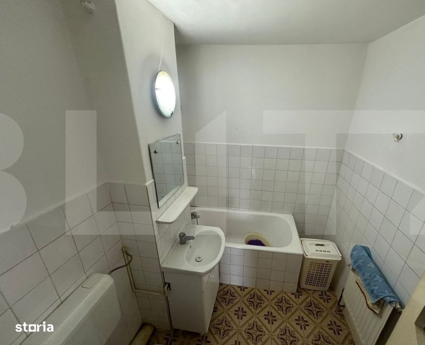 Apartament 3 camere, decomandate, 71 mp, zona Simeria