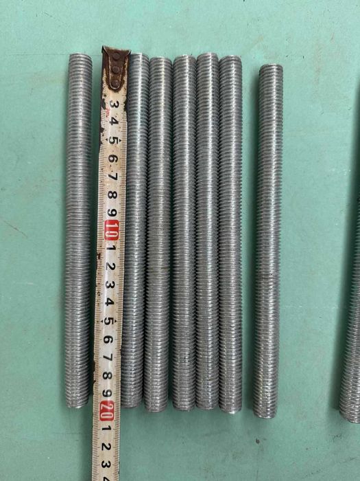 40 броя Шпилки размер М14х200мм