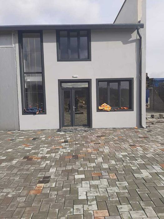 Service auto complect de inchiriat