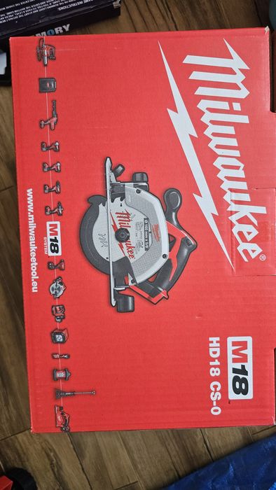Fierăstrău circular manual Milwaukee model HD18 CS-0 (sistem M18)