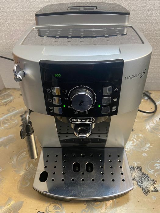 Espresor cafea DeLonghi magnifica S