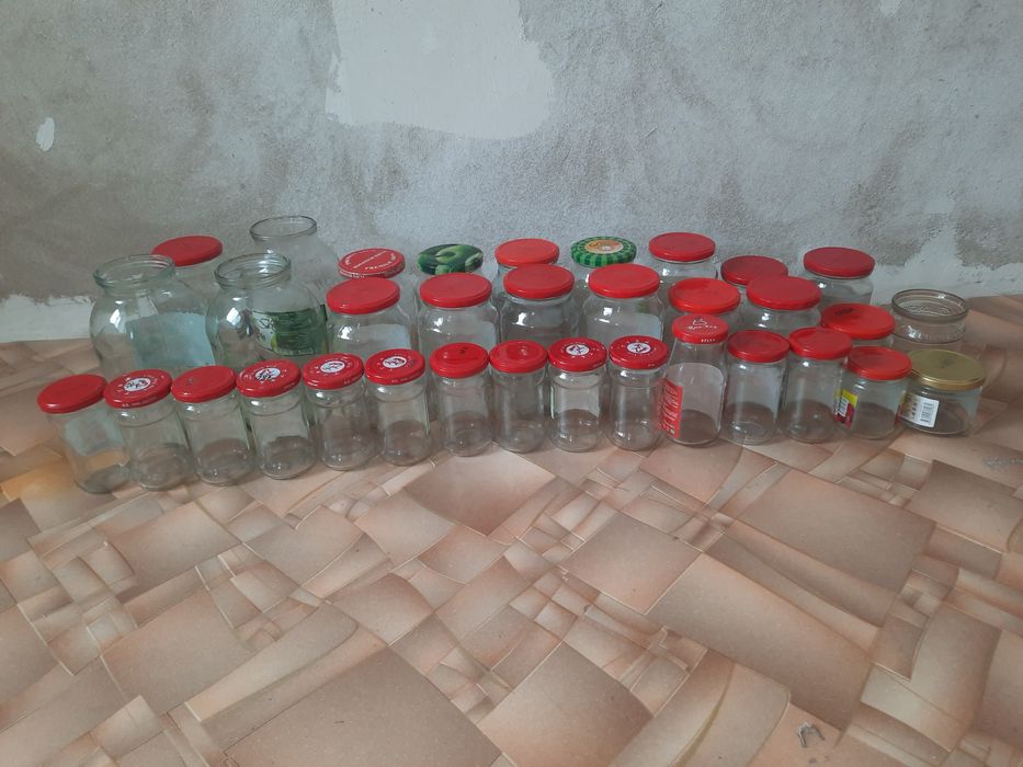 Банки разные с крышками