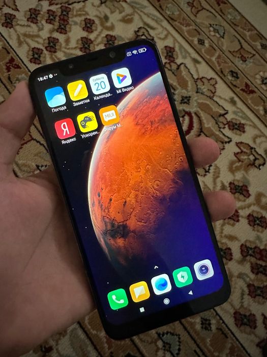 Продаю телефон pocophone f1