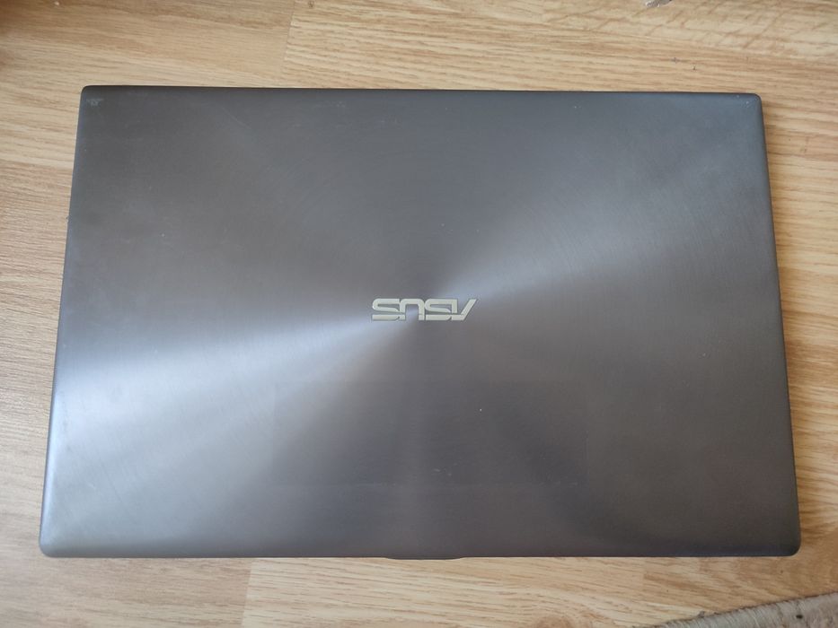 Amsamblu display Asus U500V - Capac + Rama. + Display + Balamale