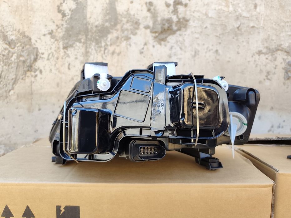 Ауди А6 С5 фара новый