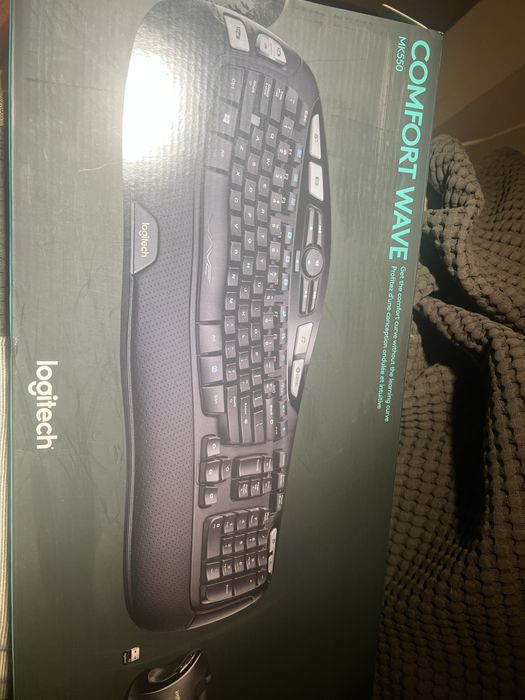 комплект беспроводной клавиатуры и мыши Logitech MK550
