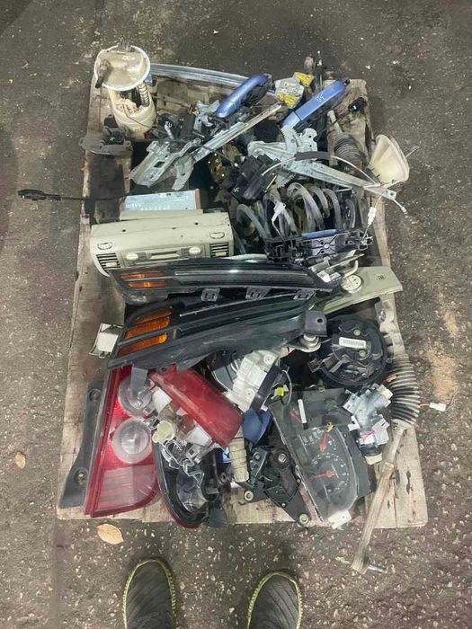 Нисан Микра 1.4i K12 88/100 к.с./Nissan Micra 1.4i K12 на части.