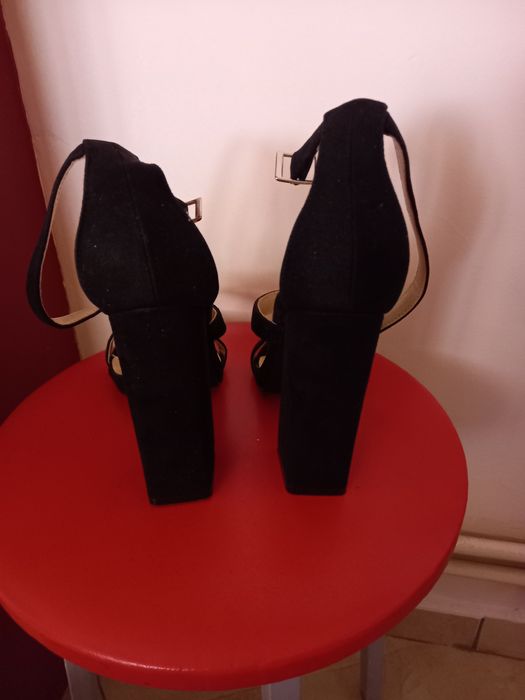 Sandale piele întoarsă 24 cm