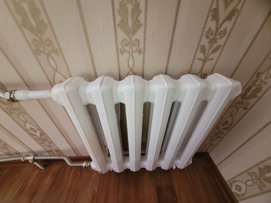 Чугунная батарея 10 и 6 секции