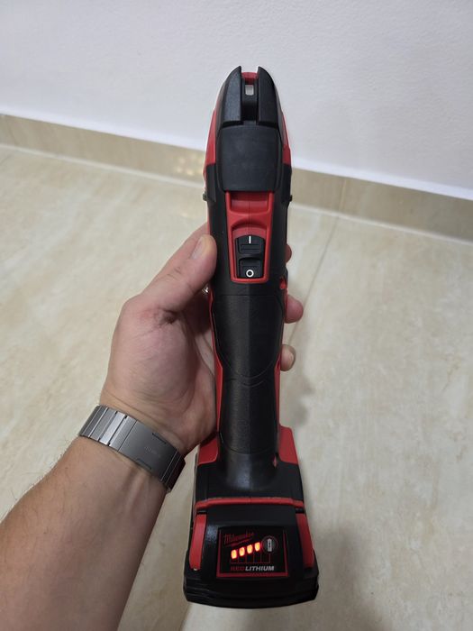 Multifuncțională multicuter Milwaukee M18 BMT