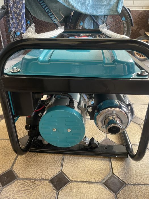 Продам бензиновый генератор HONDA EG5500 CXS