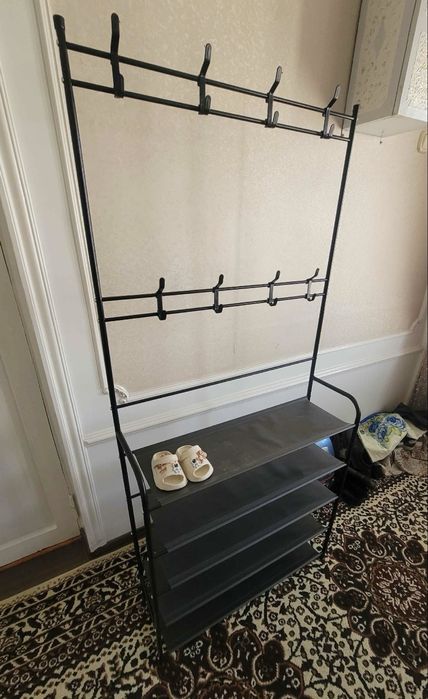 Металлическая вешалка с полками для обуви, 5 полок, 8 крючков