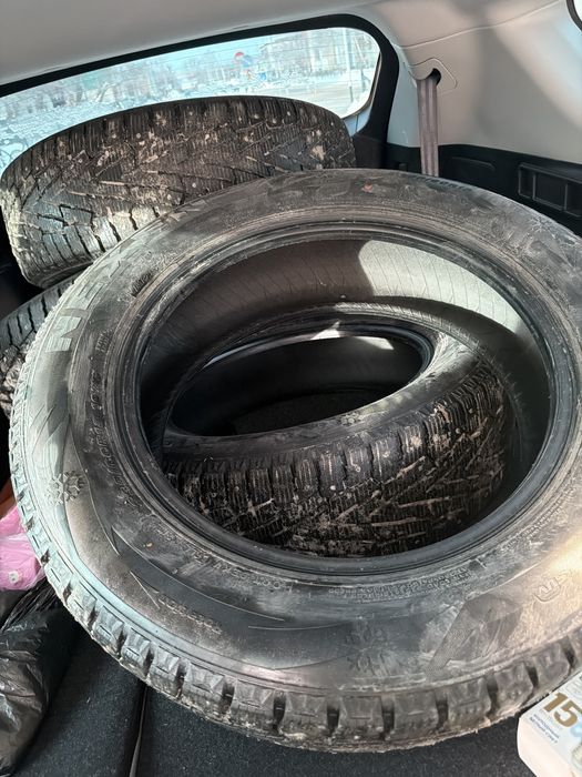 Продается шины 18размер