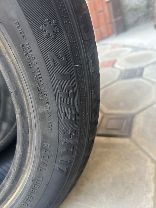 Шины зимние 215 55 R17