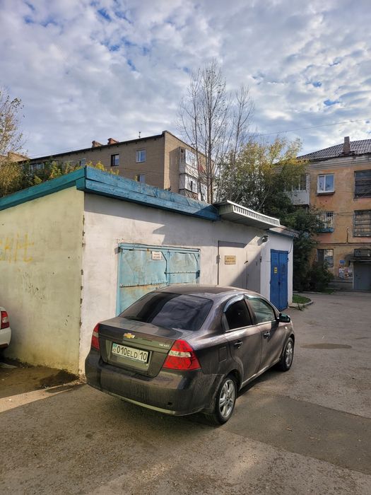 Продам гараж в центре города