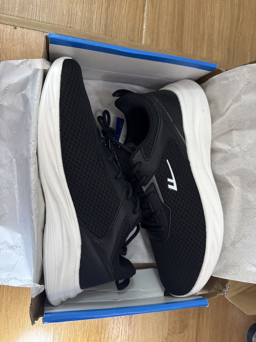 Новые кроссовки мужские