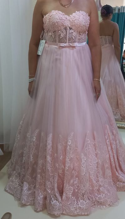 Эксклюзивное вечернее платье