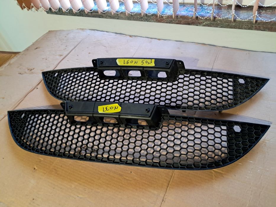 Централна  решетка броня  Seat Leon 2004 /2010г