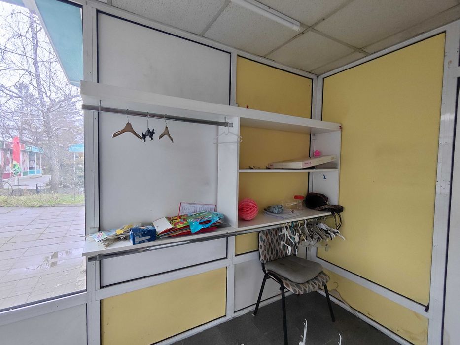 Шкафове за магазин