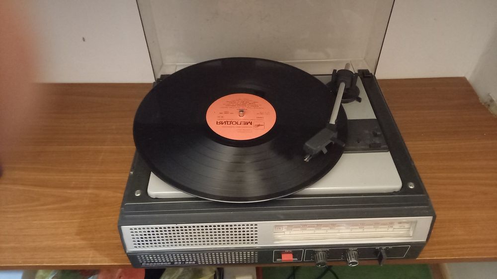 Продам рэтро магнитолы