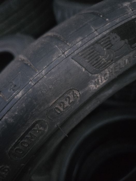 Продам пару 285/30/21