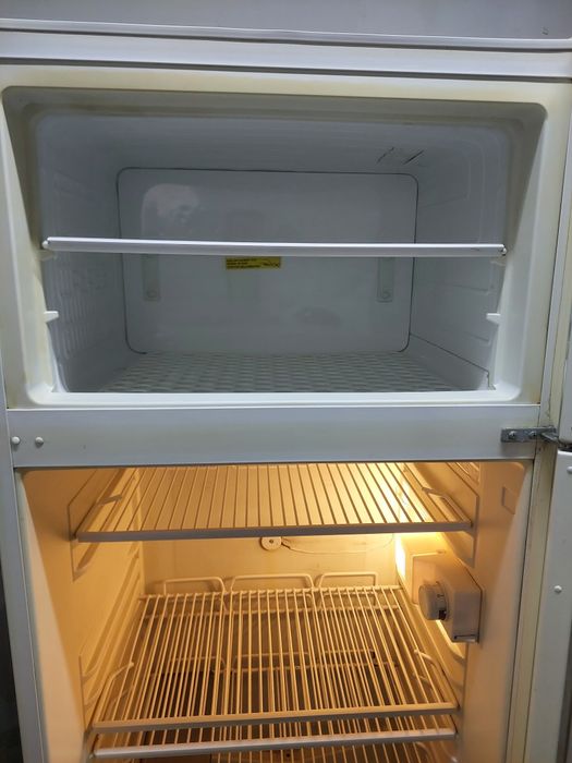 Продам холодильник высота 1.80