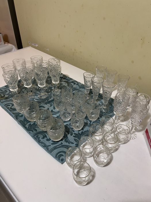 Хрустальные стопки и бокалы из стекла