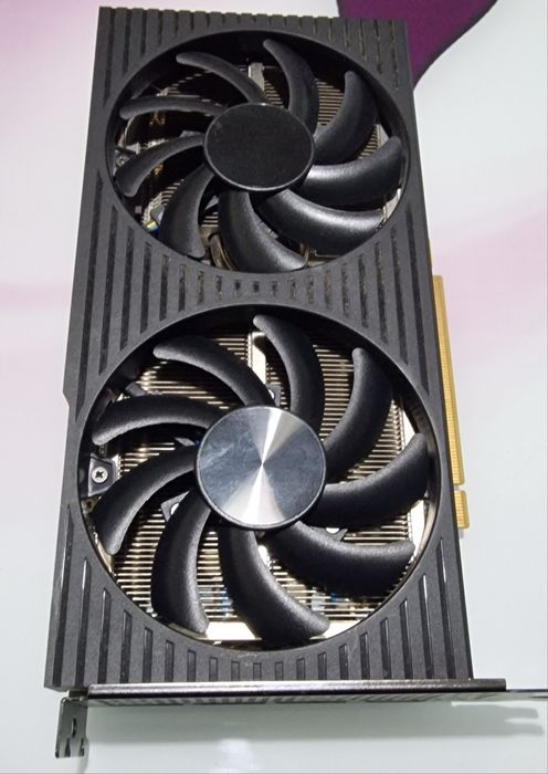 Продавам видеокарта Nvidia Geforce RTX 3060Ti 8gb.
