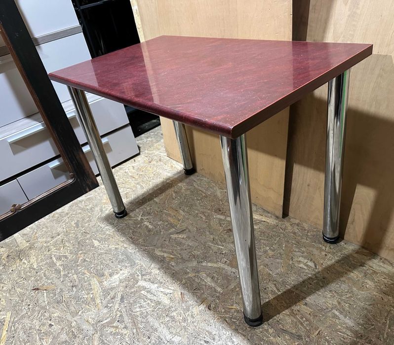 Masa cu picioare metalice si blat 100x60 cm; Masa solida de bucatarie