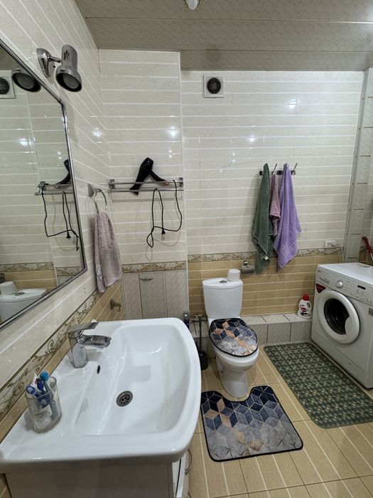 Sheriklikka kvartira bollarga Kosmonavt metro oldida