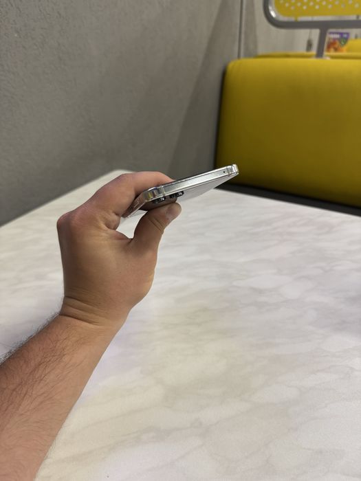Samsung Z flip5 Идеал 8/512 гб