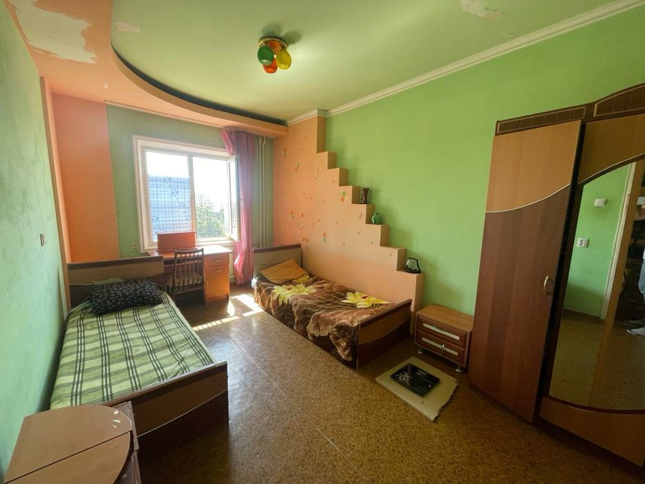 Продам 5/6/9 массив 40 Лет Пебеды