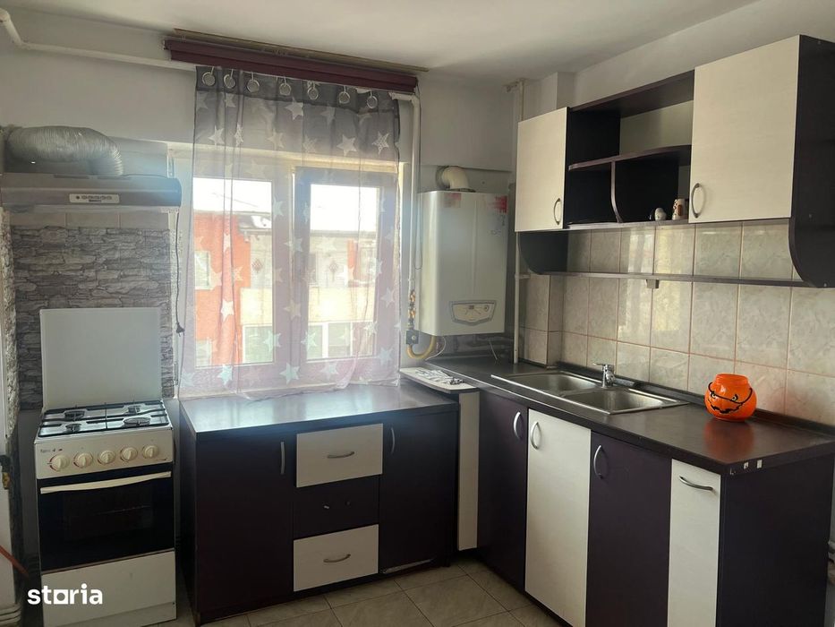 Inchiriere apartament 3 camere, mobilat, Targoviste,Piata 1 mai