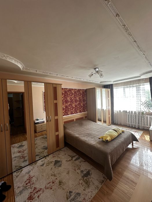 Продам квартиру мкрн Западный