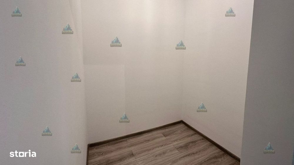 Vilă de vânzare 1500 mp teren