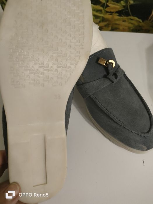 Продам срочно Лора пиано 38 размер