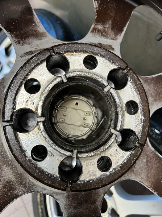 Джанти с летни гуми Audi 5x112 17”