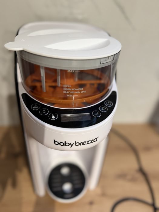 Baby Brezza aparat preparare lapte