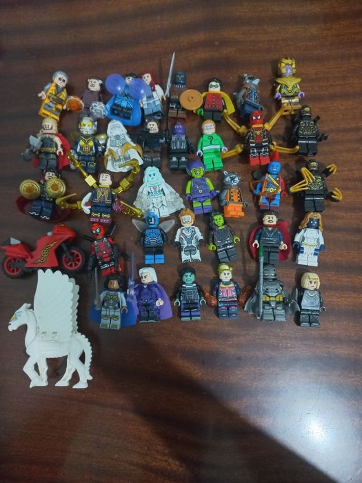 Лего фигурки супергерои