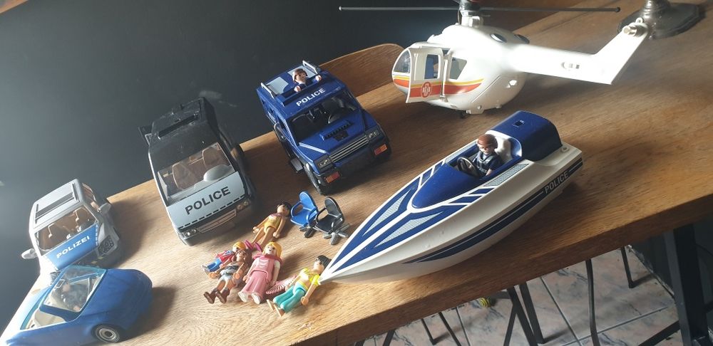 PlayMobil mixt unele incomplete