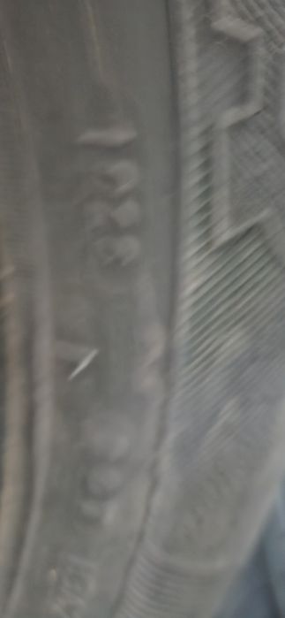 215/50/17 goodyear дот 1025 над 2бр. 25 евро за брой