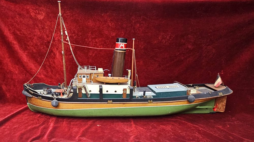 Модел на Кораб. парен влекач Aggrip 1920s.