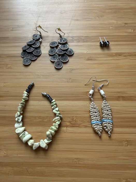 Подарявам бижута