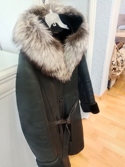 Пальто кожаное женское