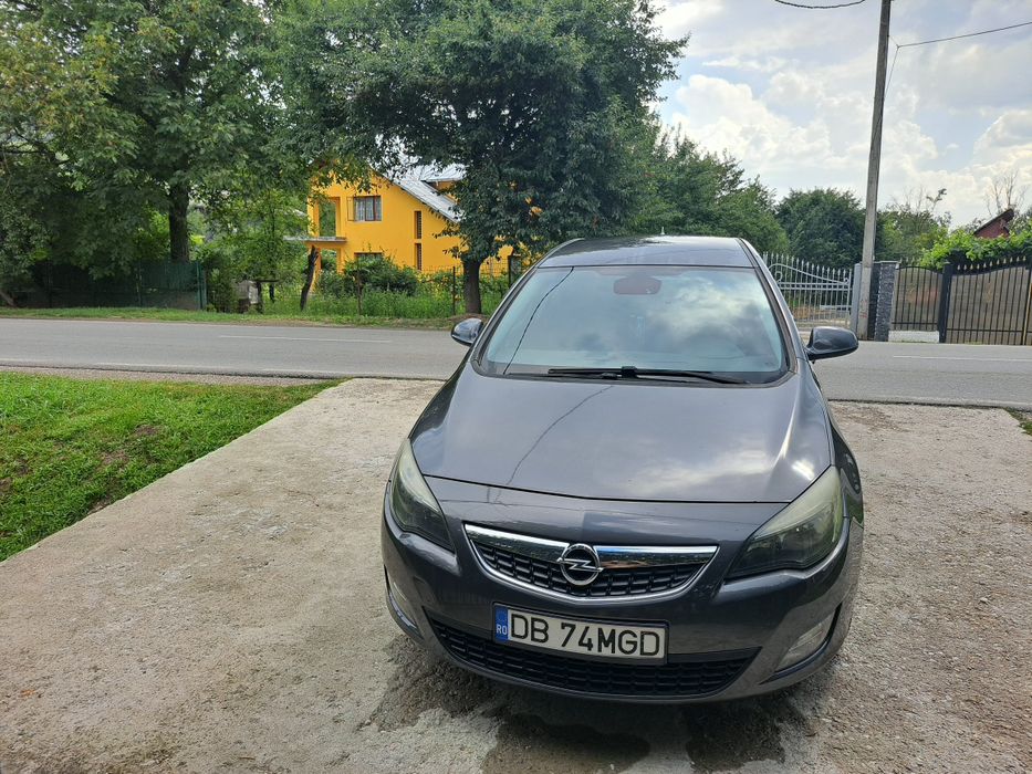 De vanzare Opel Astra j 1.4 turbo