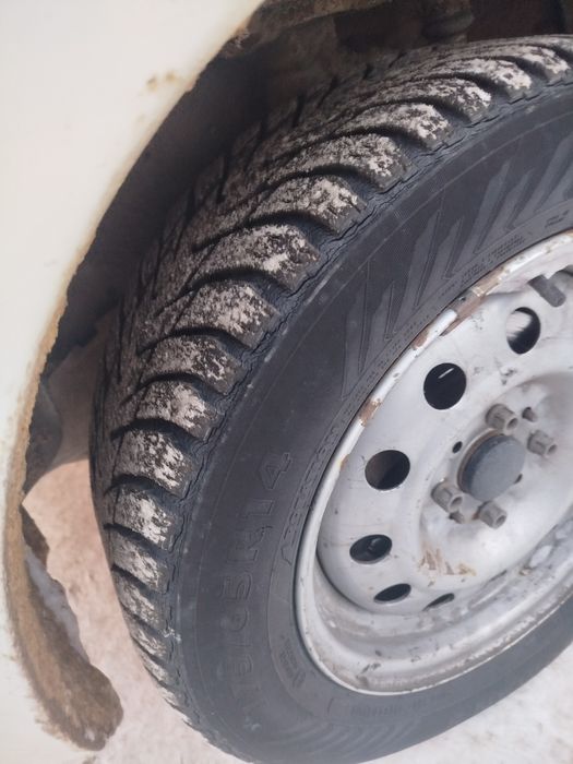 Продам резину на 14r