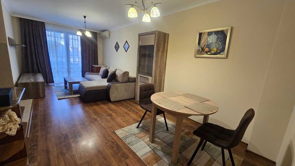 Център двустаен апартамент обзаведен