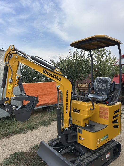 Miniexcavatorul Berger Kraus 900 AS